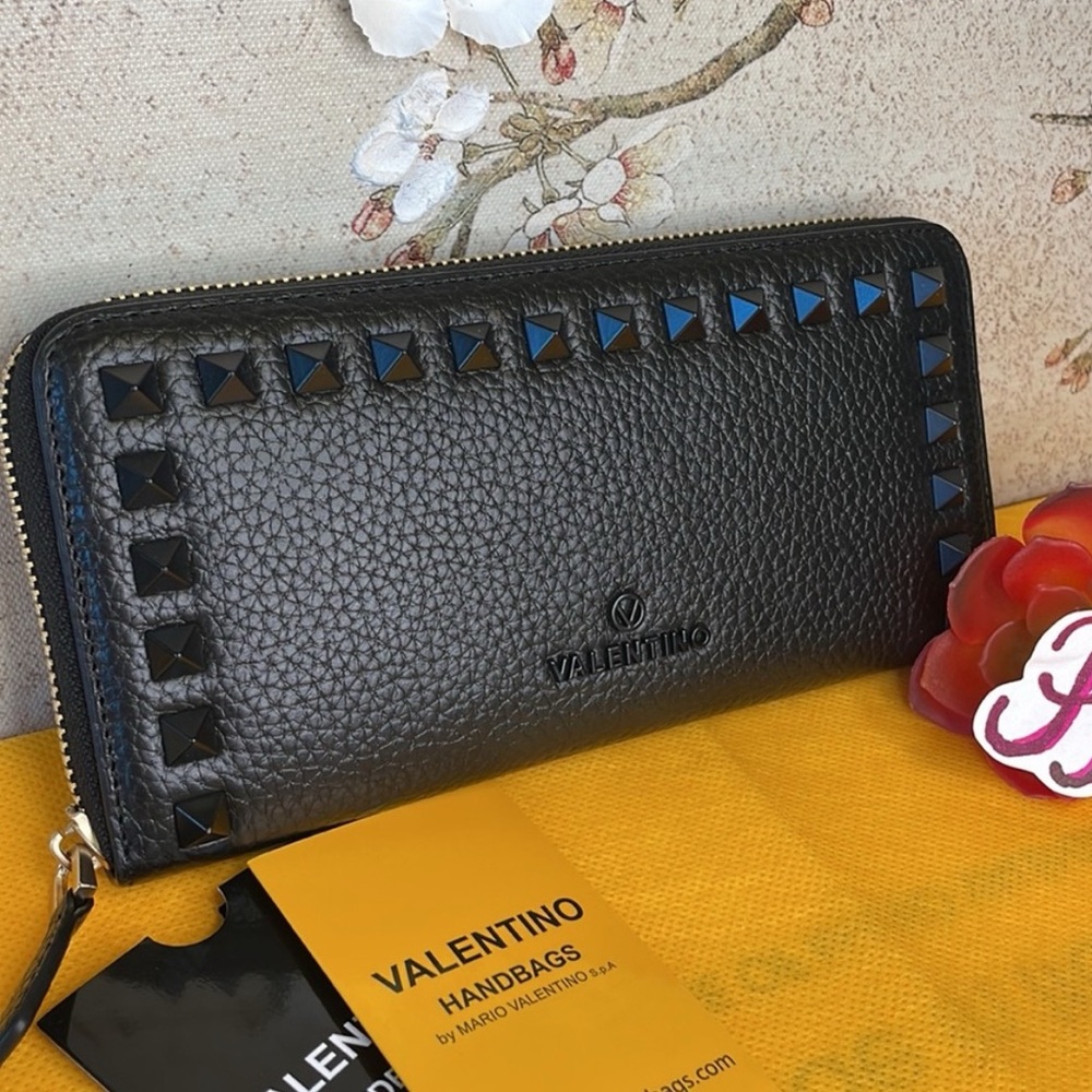 Valentino Rockstud Wallet
